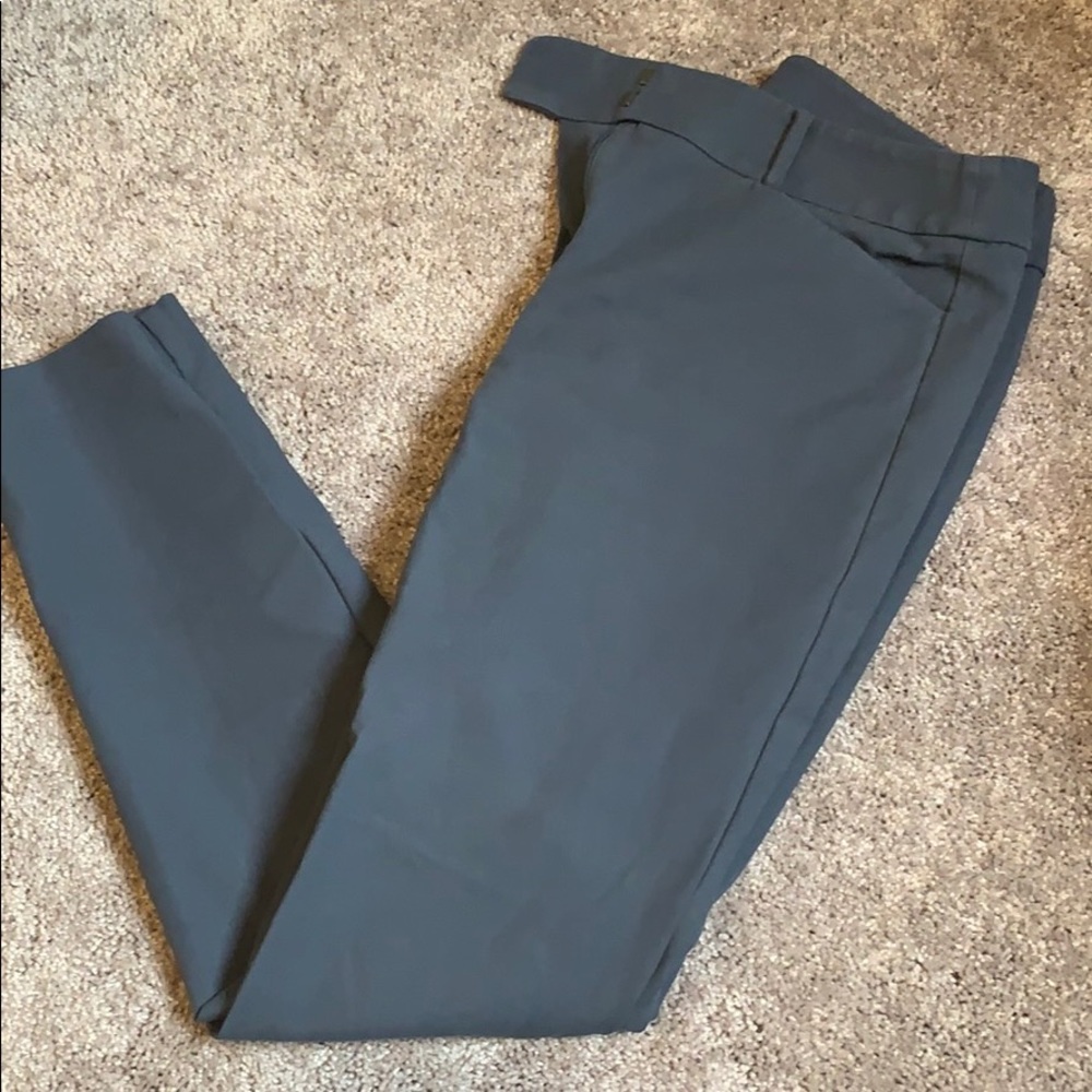 Loft -Gray Marissa Skinny Cut. 10 Tall
